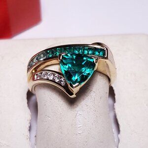 Estate 1.9ctw Trillion &Princess Green Spinel &Diam 10Kt YG CrissCross Ring22743